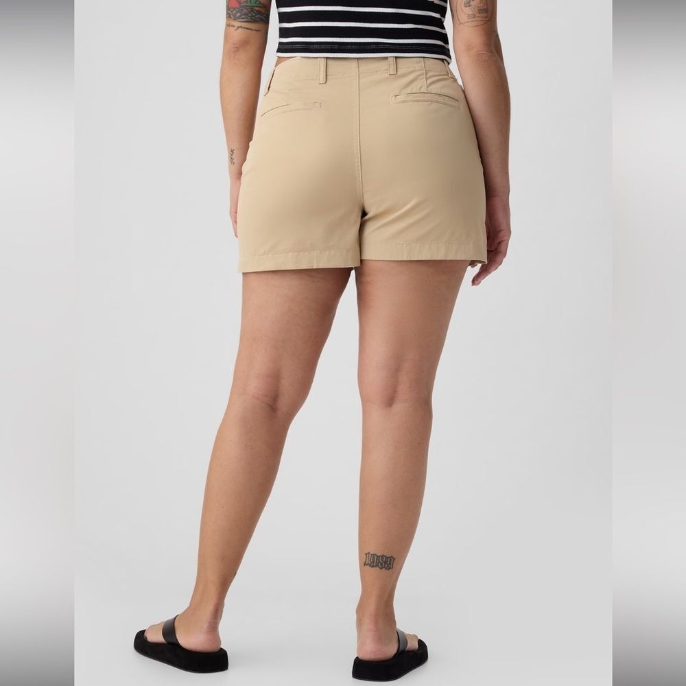Gap 4” Downtown Khaki Shorts - Picture 7 of 7